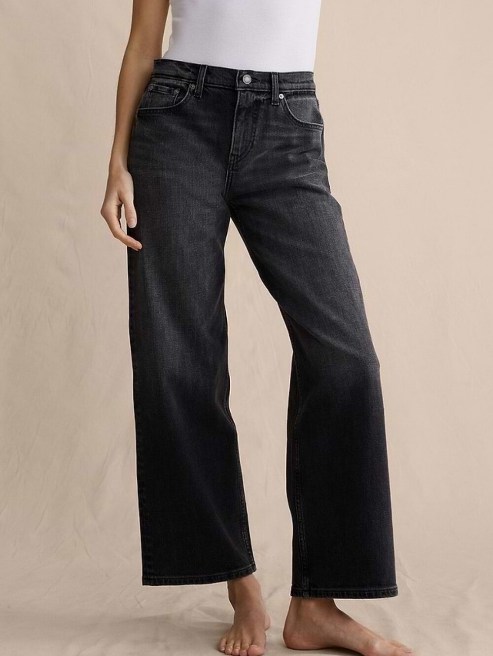 Banana Republic High-Rise Wide-Leg Crop Jeans in Washed Black Size 31